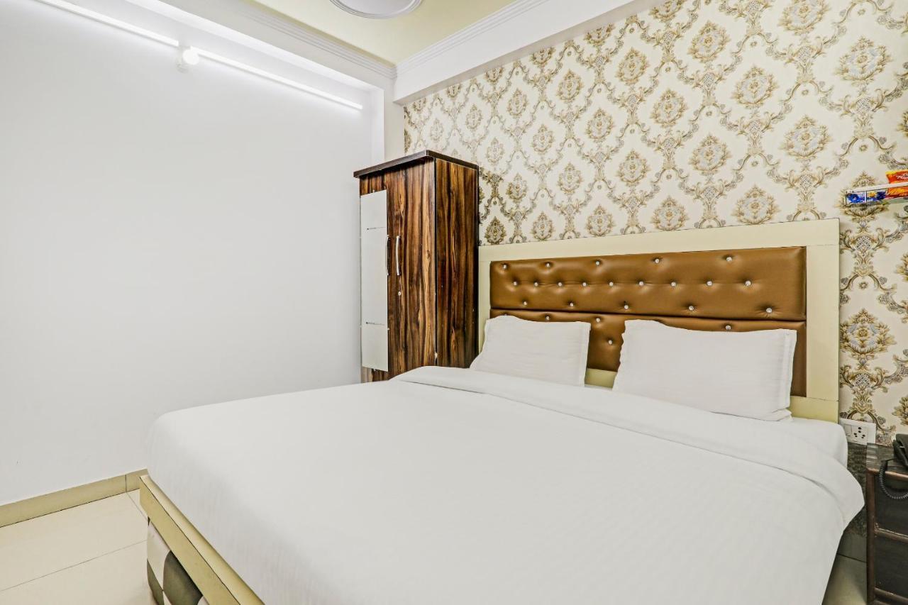 Oyo 76775 Hotel Rk Grand Bhauli Dış mekan fotoğraf